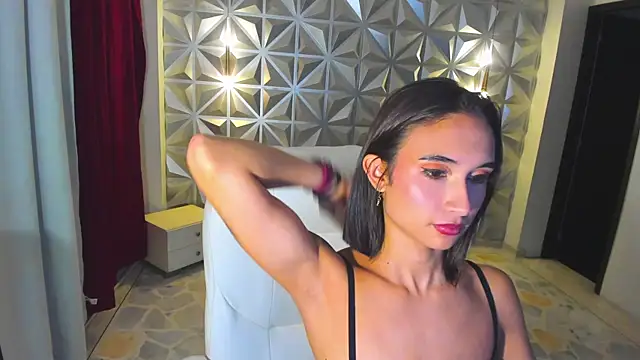 Snapshot of hellen_tease chatting on June 14, 1:13 pm hellen tease online show from June 14, 1:13 pm