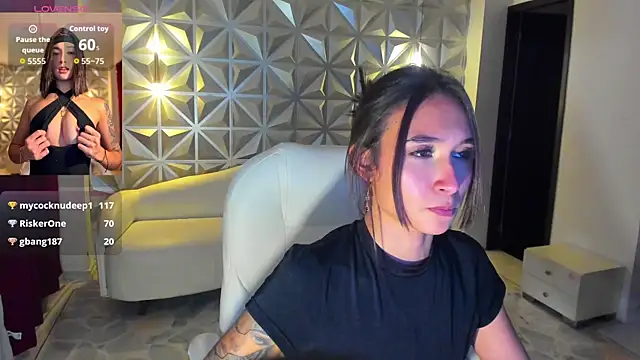 Snapshot of hellen_tease chatting on July 28, 6:20 pm hellen tease online show from July 28, 6:20 pm
