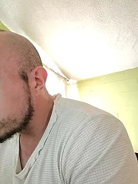 Snapshot of ferchiston chatting on October 15, 6:19 pm ferchiston online show from October 15, 6:19 pm