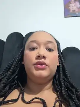 Snapshot of AriaBelle chatting on May 19, 11:55 pm AriaBelle online show from May 19, 11:55 pm