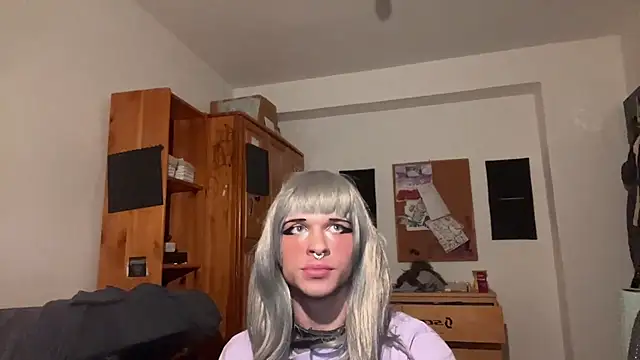 Snapshot of emilydee666 chatting on September 30, 9:53 pm emilydee666 online show from September 30, 9:53 pm