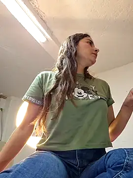 aytanna torrez online show from October 28, 4:09 pm