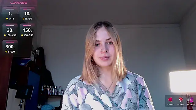 Snapshot of Alismoona chatting on November 28, 8:39 am Alismoona online show from November 28, 8:39 am