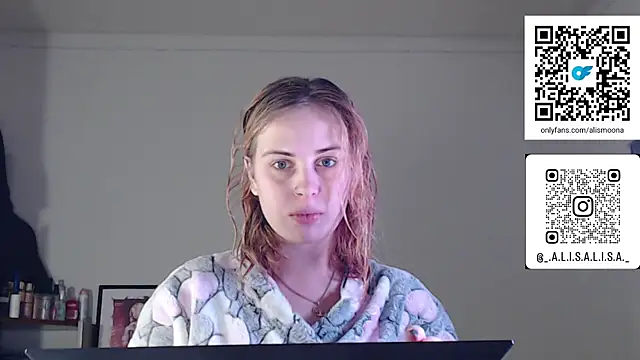 Snapshot of Alismoona chatting on December 15, 9:41 pm Alismoona online show from December 15, 9:41 pm