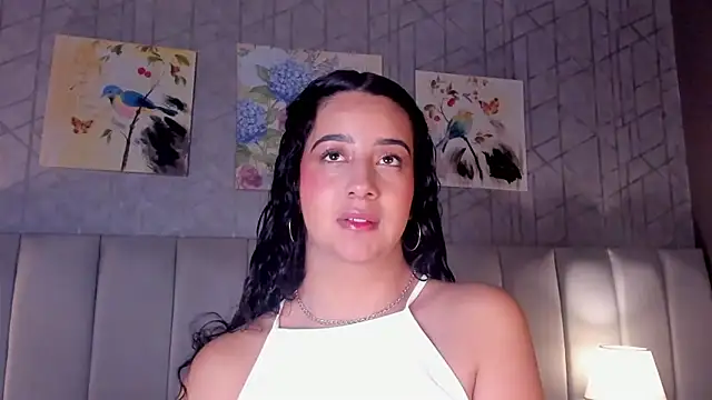 Snapshot of BellaSwwan chatting on October 2, 1:18 pm BellaSwwan online show from October 2, 1:18 pm