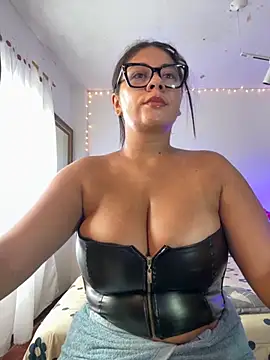 Snapshot of samanthahut1 chatting on September 28, 4:56 pm samanthahut1 online show from September 28, 4:56 pm