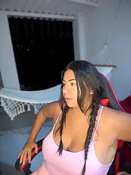 samanthahut1 online show from April 28, 2:27 am