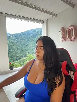 samanthahut1 online show from May 17, 2:35 pm