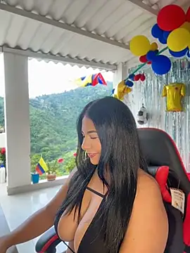 samanthahut1 online show from June 19, 8:23 pm