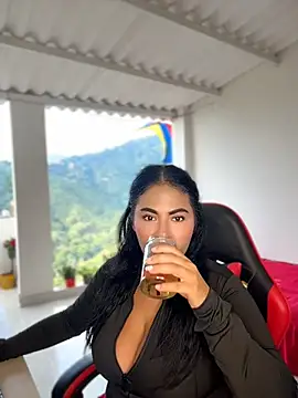 samanthahut1 online show from July 15, 9:42 pm