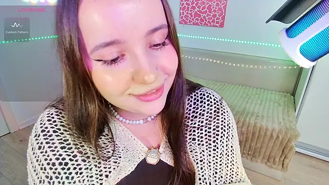 Snapshot of Margott_Joy chatting on November 6, 6:53 pm Margott Joy online show from November 6, 6:53 pm