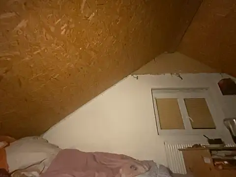 Snapshot of Salon1986 chatting on October 17, 9:39 pm Salon1986 online show from October 17, 9:39 pm