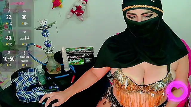 SultanaLayla online show from May 7, 8:25 pm