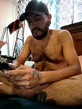 Snapshot of rvc1cld chatting on September 11, 4:51 pm rvc1cld online show from September 11, 4:51 pm