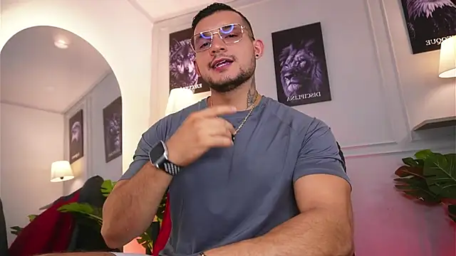 Snapshot of Marco_Vega chatting on May 27, 6:05 pm Marco Vega online show from May 27, 6:05 pm