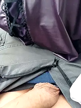 Snapshot of Micki2 chatting on February 27, 10:48 am Micki2 online show from February 27, 10:48 am