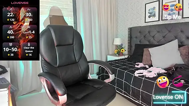 Snapshot of sweet__vanessa1 chatting on November 15, 3:37 am sweet vanessa1 online show from November 15, 3:37 am