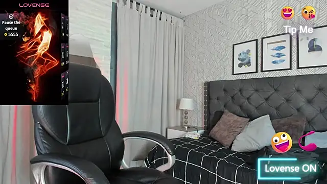 Snapshot of sweet__vanessa1 chatting on November 25, 3:06 am sweet vanessa1 online show from November 25, 3:06 am