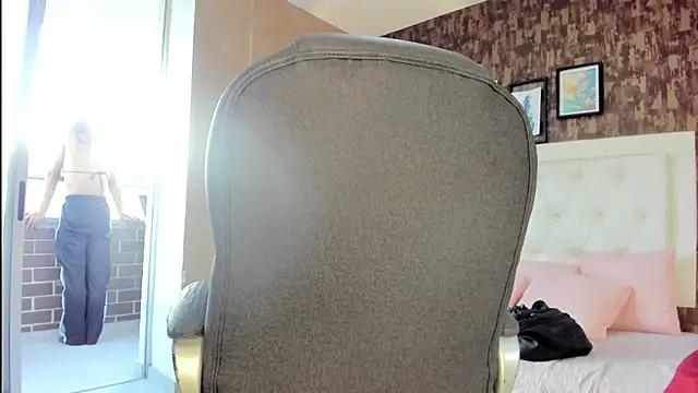 Snapshot of sweet__vanessa1 chatting on May 24, 9:09 pm sweet vanessa1 online show from May 24, 9:09 pm