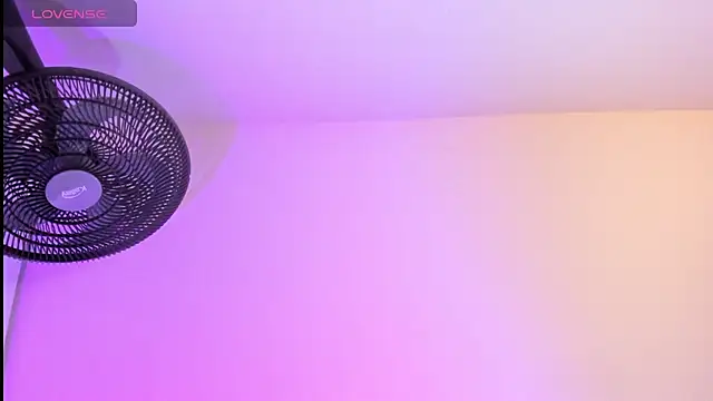 Snapshot of sweet__vanessa1 chatting on June 20, 2:36 am sweet vanessa1 online show from June 20, 2:36 am
