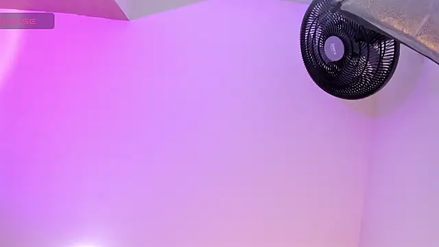 Snapshot of sweet__vanessa1 chatting on July 6, 10:34 pm sweet vanessa1 online show from July 6, 10:34 pm