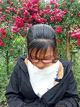 ngocngoc cute online show from April 29, 10:30 am