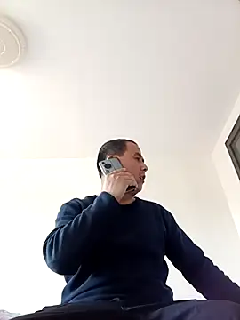 Snapshot of CWQ123 chatting on December 2, 7:57 am CWQ123 online show from December 2, 7:57 am