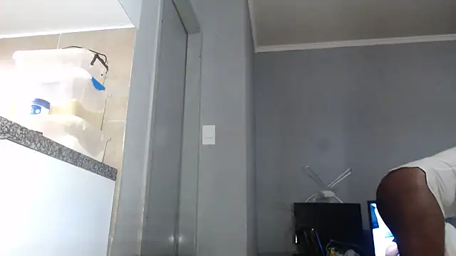 YummySyriaxoxo online show from October 18, 7:31 am