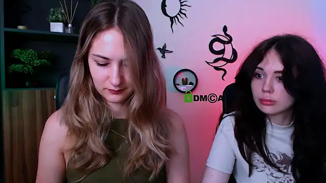 Snapshot of riley_sanders chatting on August 4, 7:27 pm riley sanders online show from August 4, 7:27 pm
