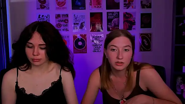 Snapshot of riley_sanders chatting on August 7, 7:38 pm riley sanders online show from August 7, 7:38 pm