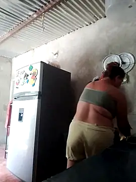 yyuly online show from October 3, 3:31 pm