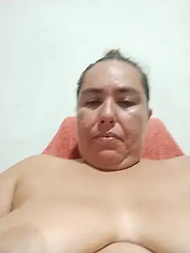 yyuly online show from November 7, 12:43 am