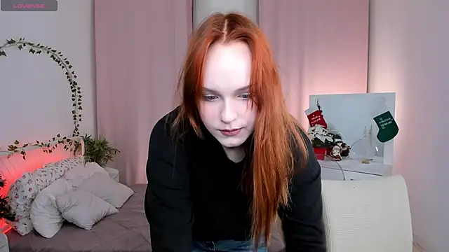 Snapshot of Molly_Parker chatting on December 19, 11:06 am Molly Parker online show from December 19, 11:06 am