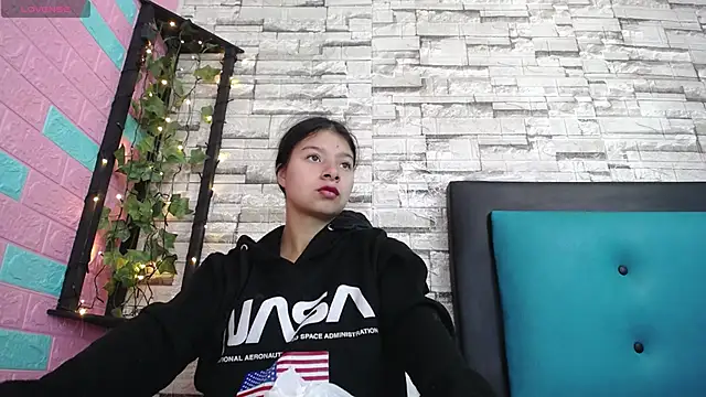 maily can online show from November 20, 1:00 pm