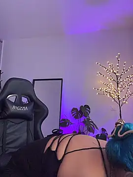 HATSUNE   online show from December 4, 9:51 am