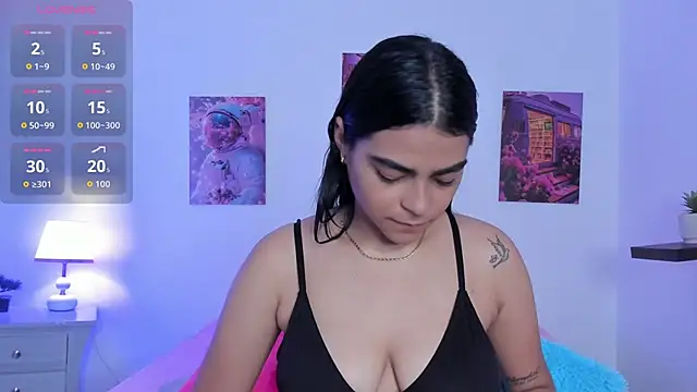 Snapshot of shizuka_84 chatting on November 27, 11:12 am shizuka 84 online show from November 27, 11:12 am