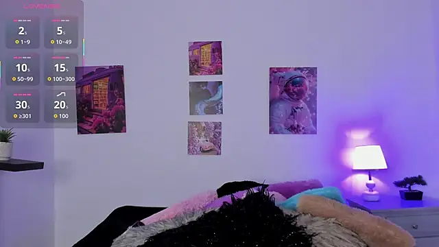 Snapshot of shizuka_84 chatting on December 17, 11:05 am shizuka 84 online show from December 17, 11:05 am