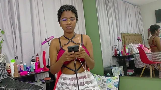 Snapshot of didoelizabeth chatting on October 11, 1:20 pm didoelizabeth online show from October 11, 1:20 pm