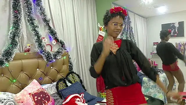 Snapshot of didoelizabeth chatting on December 3, 1:20 pm didoelizabeth online show from December 3, 1:20 pm