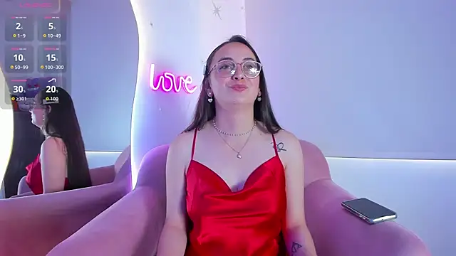 selene swee online show from September 17, 5:47 pm