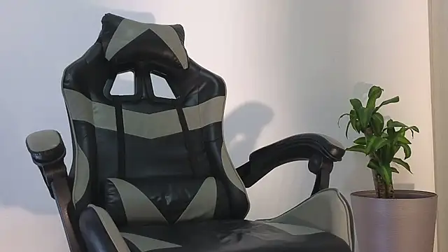 Wyatt Rose online show from September 24, 12:47 am