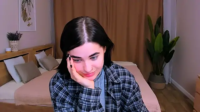 lil angel  online show from March 6, 9:33 pm