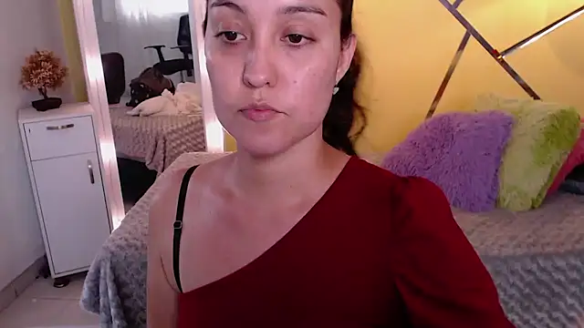 shirleyrojas online show from November 19, 7:36 pm