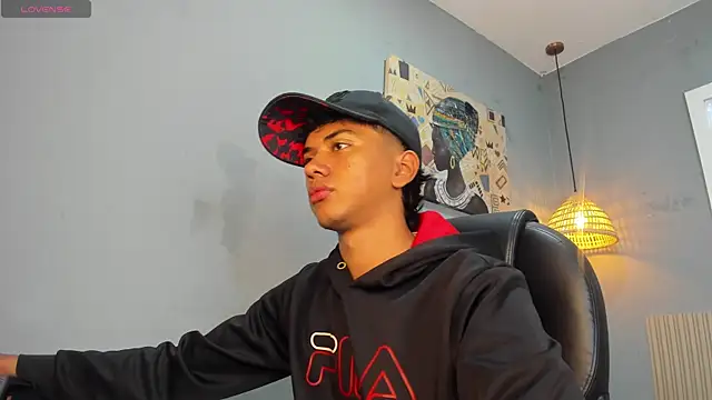 markbowie online show from December 4, 11:41 am