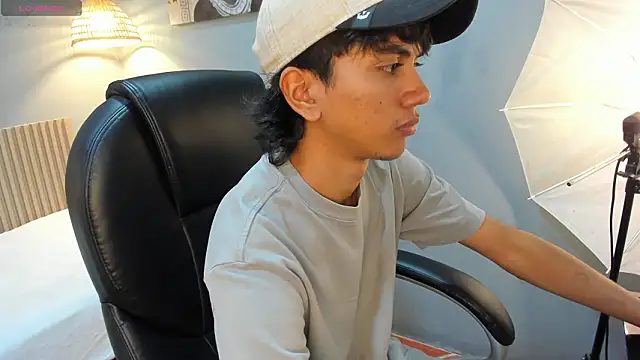 markbowie online show from March 14, 7:19 pm