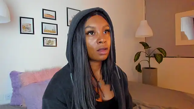 Coco joness online show from December 5, 8:38 pm