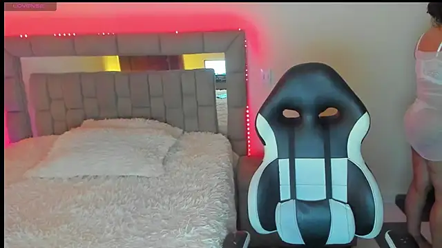 gabrielaponce11 online show from September 25, 12:03 am