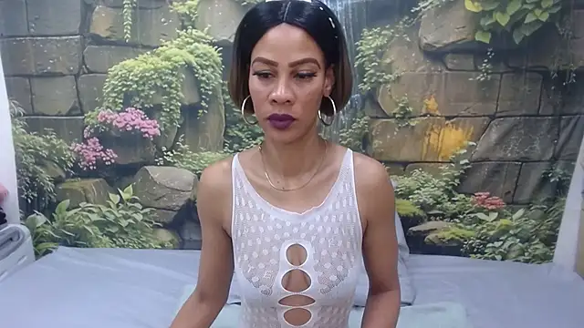 GlowGoddessxx online show from June 10, 6:45 am