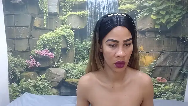 GlowGoddessxx online show from June 27, 3:44 am