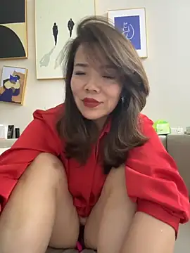 anna yngs online show from September 29, 1:49 pm